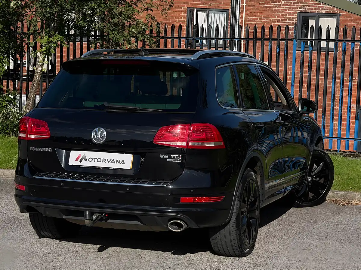 Used 2014 Volkswagen Touareg R-Line Black - Interior and Exterior details 8