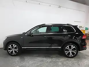 Used 2014 Volkswagen Touareg R-Line Black - Interior and Exterior details 7