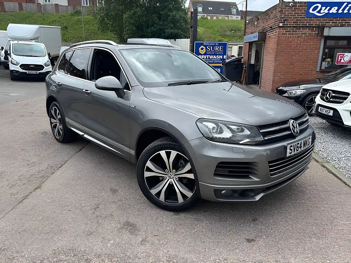Used 2014 Volkswagen Touareg R-Line Grey - Interior and Exterior details 5