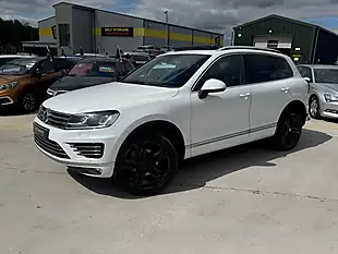 Used 2014 Volkswagen Touareg R-Line White - Interior and Exterior details 4