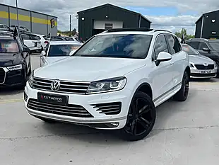 Used 2014 Volkswagen Touareg R-Line White - Interior and Exterior details 6