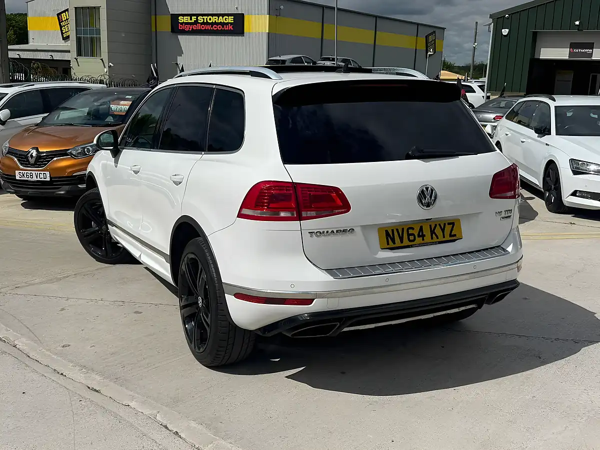 Used 2014 Volkswagen Touareg R-Line White - Interior and Exterior details 7