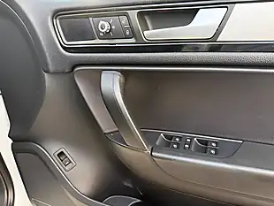 Used 2014 Volkswagen Touareg R-Line White - Interior and Exterior details 14