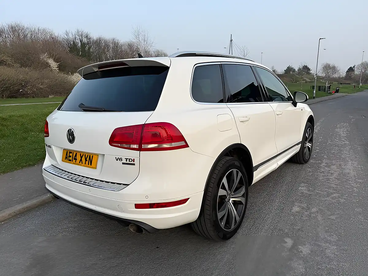 Used 2014 Volkswagen Touareg R-Line White - Interior and Exterior details 2