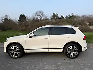 Used 2014 Volkswagen Touareg R-Line White - Interior and Exterior details 4