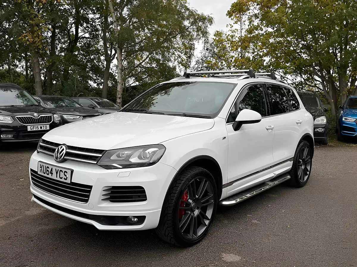Used 2014 Volkswagen Touareg R-Line White - Interior and Exterior details 6