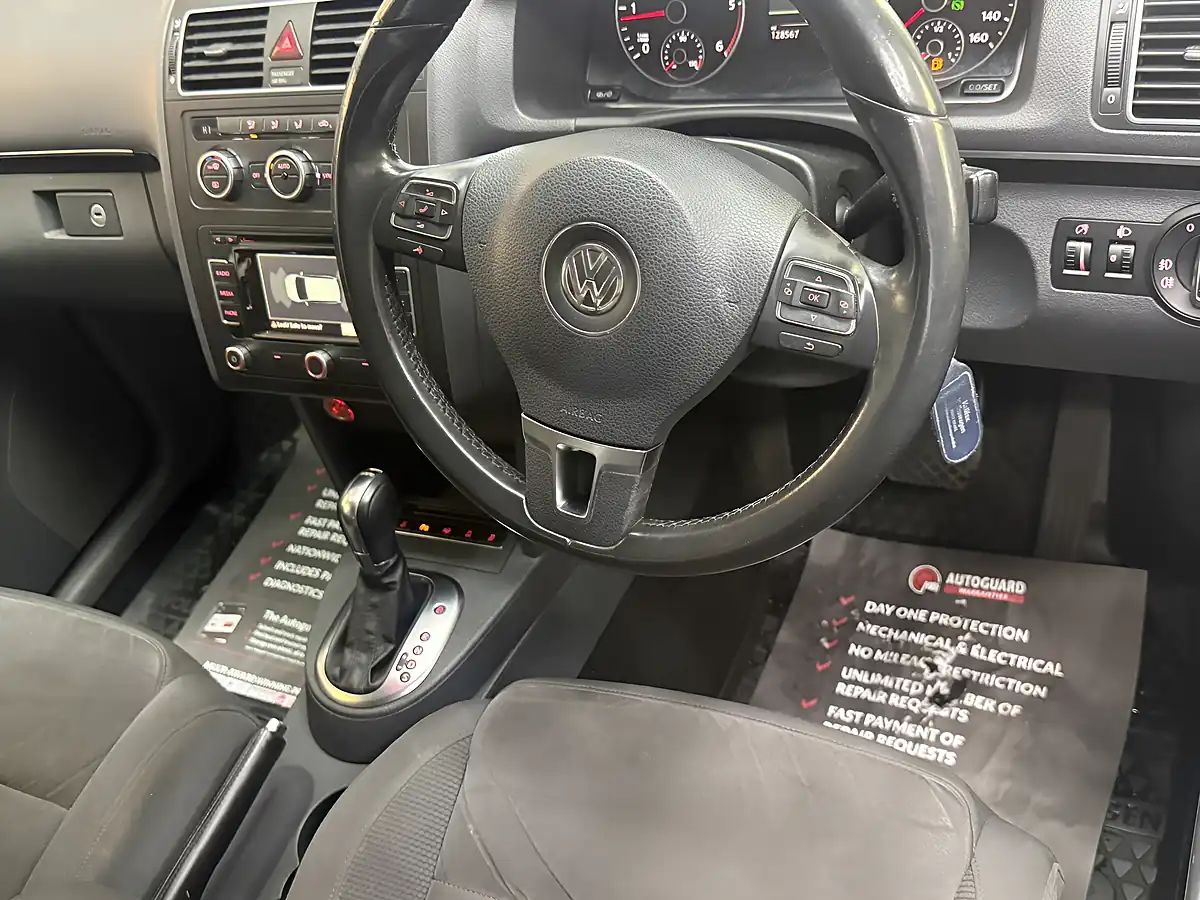 Used 2014 Volkswagen Touran Bluemotion Tech Sport White - Interior and Exterior details 15