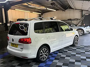 Used 2014 Volkswagen Touran Bluemotion Tech Sport White - Interior and Exterior details 4