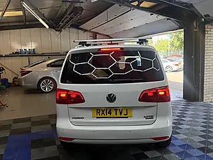 Used 2014 Volkswagen Touran Bluemotion Tech Sport White - Interior and Exterior details 5