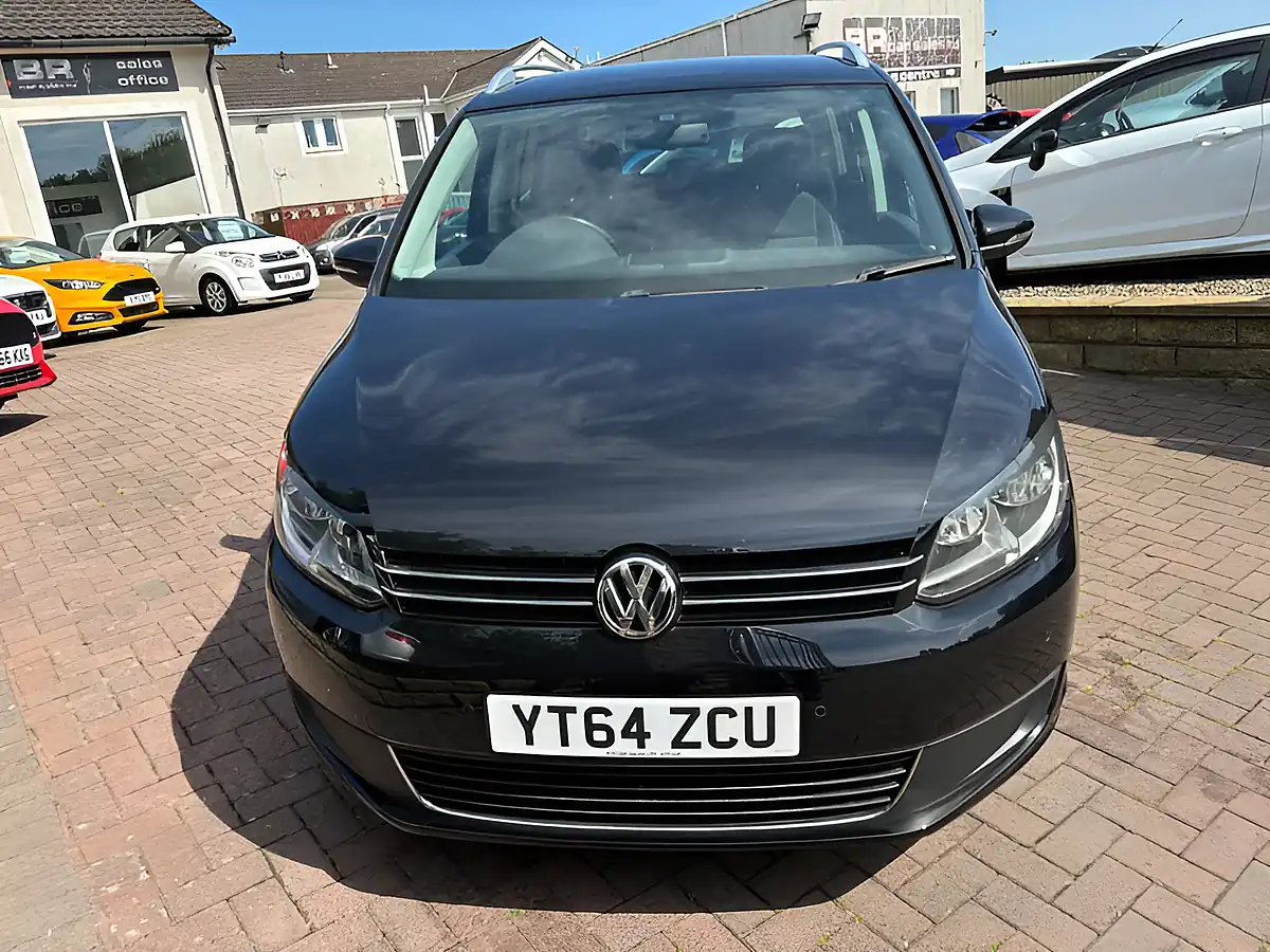 Used 2014 Volkswagen Touran Se Black - Interior and Exterior details 10