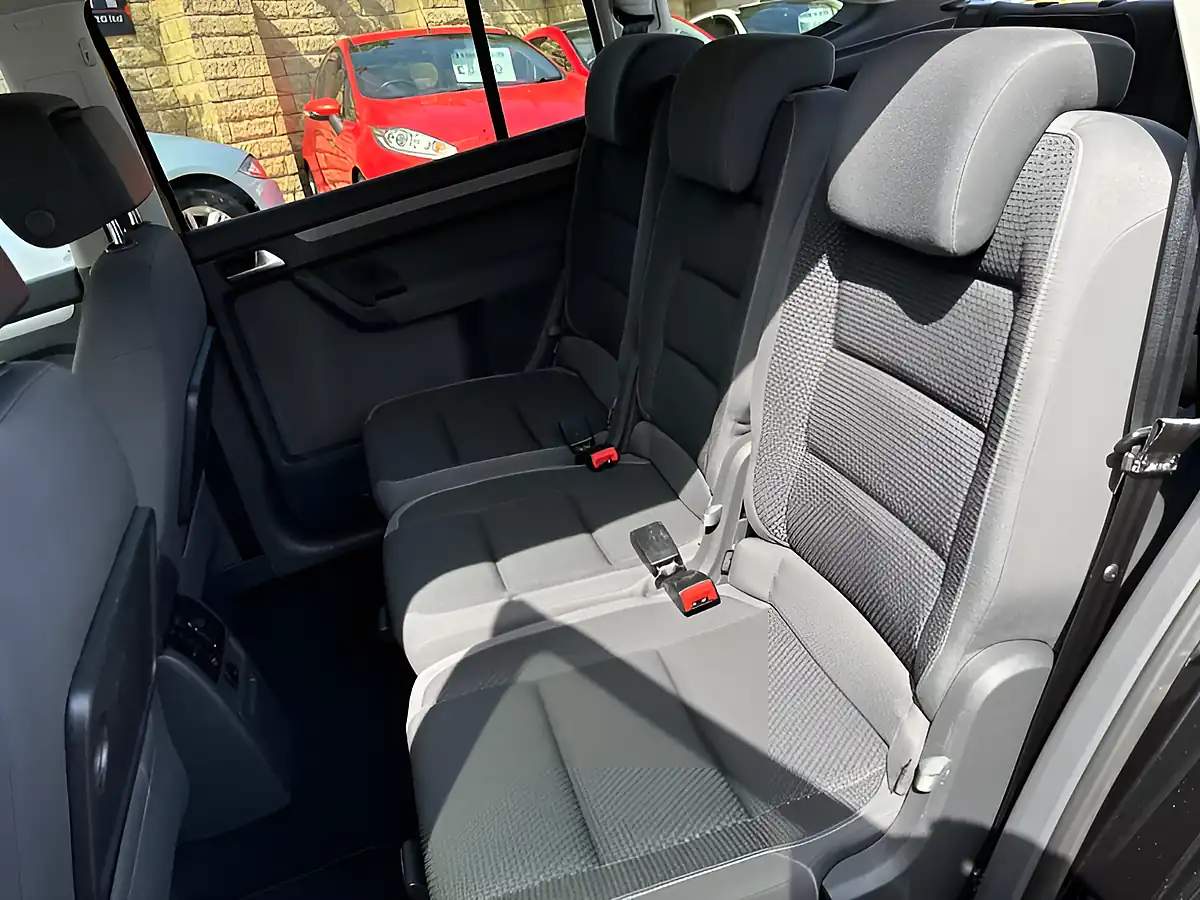Used 2014 Volkswagen Touran Se Black - Interior and Exterior details 12