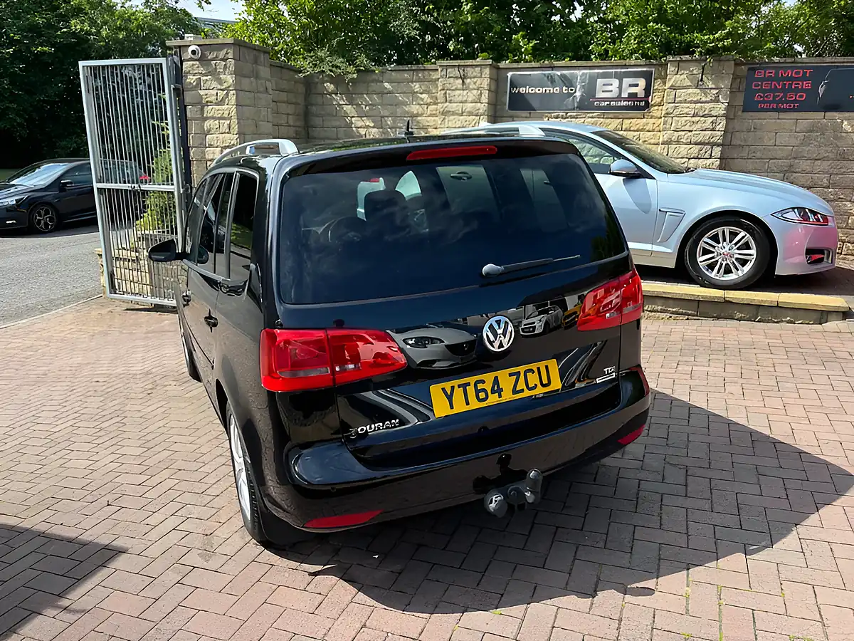 Used 2014 Volkswagen Touran Se Black - Interior and Exterior details 7