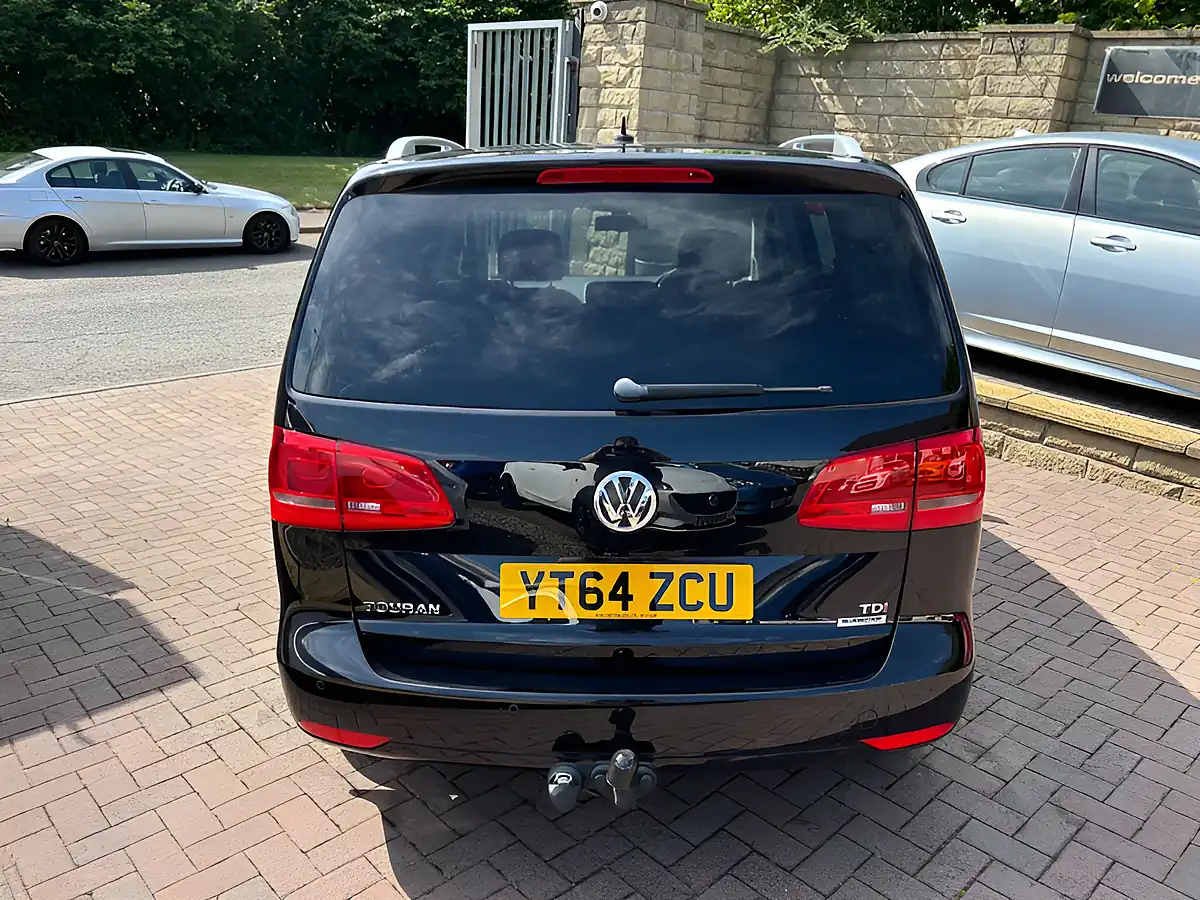 Used 2014 Volkswagen Touran Se Black - Interior and Exterior details 8