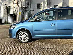 Used 2014 Volkswagen Touran Se Blue - Interior and Exterior details 12