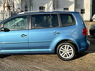 Used 2014 Volkswagen Touran Se Blue - Interior and Exterior details 13