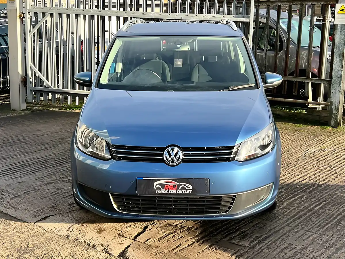 Used 2014 Volkswagen Touran Se Blue - Interior and Exterior details 6