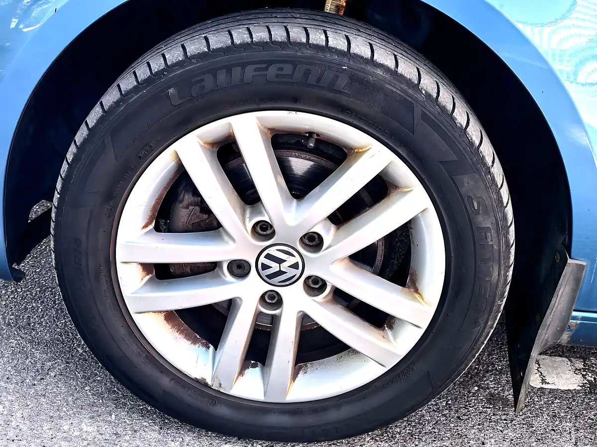 Used 2014 Volkswagen Touran Se Bluemotion Technology Blue - Interior and Exterior details 13