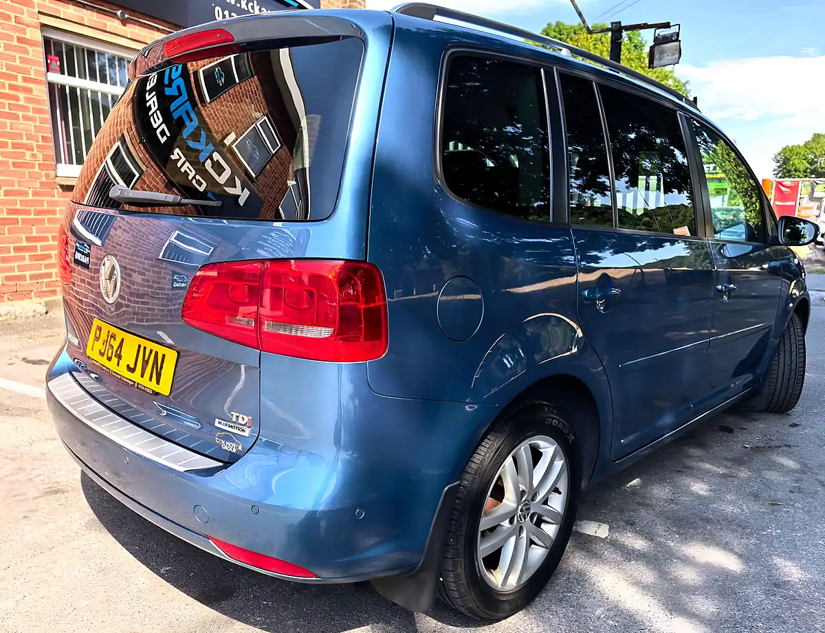 Used 2014 Volkswagen Touran Se Bluemotion Technology Blue - Interior and Exterior details 16