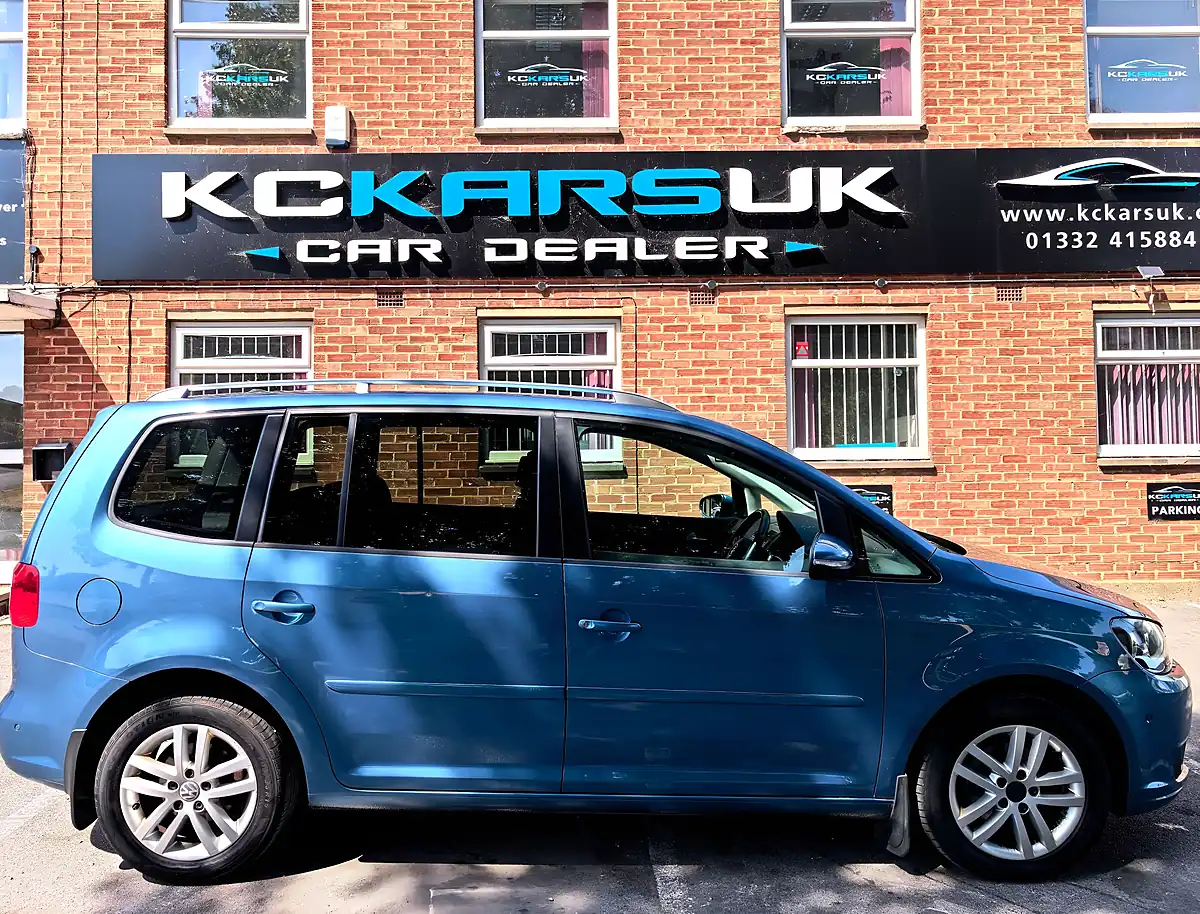 Used 2014 Volkswagen Touran Se Bluemotion Technology Blue - Interior and Exterior details 19