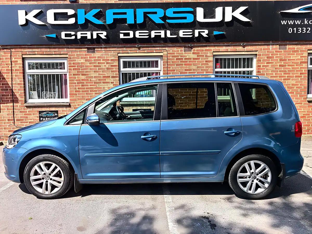 Used 2014 Volkswagen Touran Se Bluemotion Technology Blue - Interior and Exterior details 5