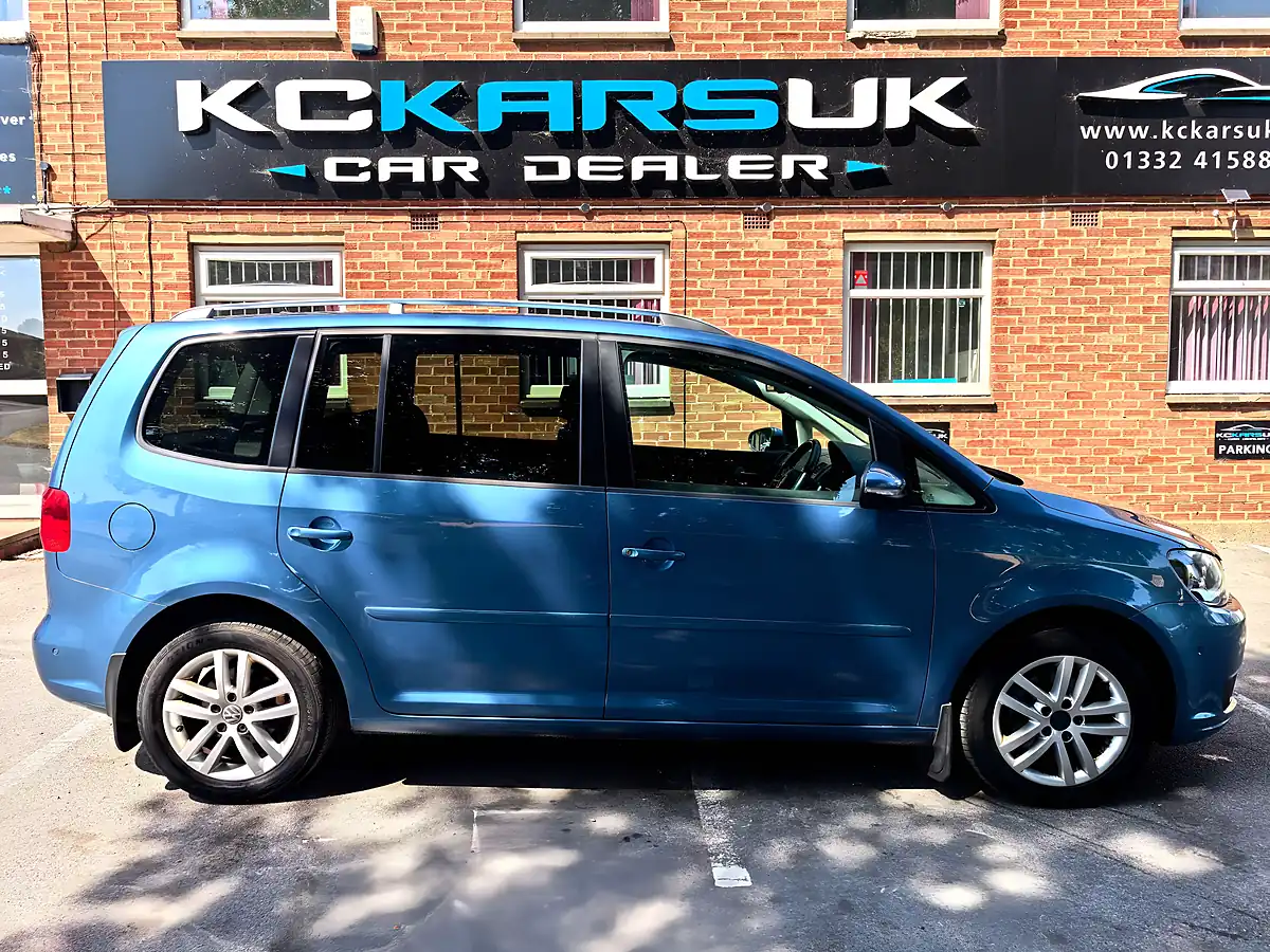 Used 2014 Volkswagen Touran Se Bluemotion Technology Blue - Interior and Exterior details 6