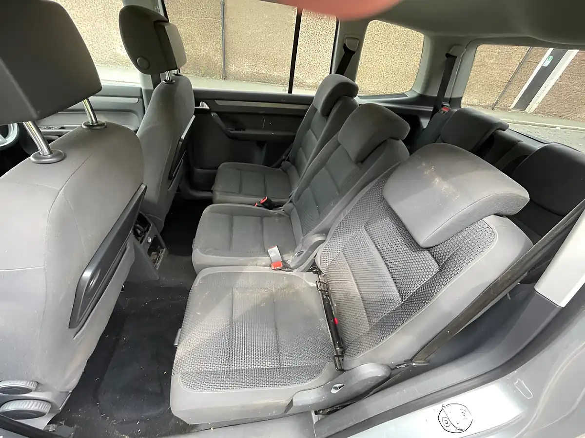 Used 2014 Volkswagen Touran Se Euro 5 Silver - Interior and Exterior details 12