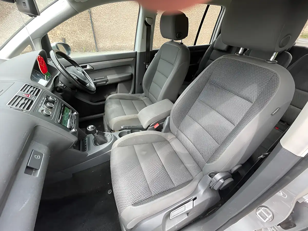 Used 2014 Volkswagen Touran Se Euro 5 Silver - Interior and Exterior details 19