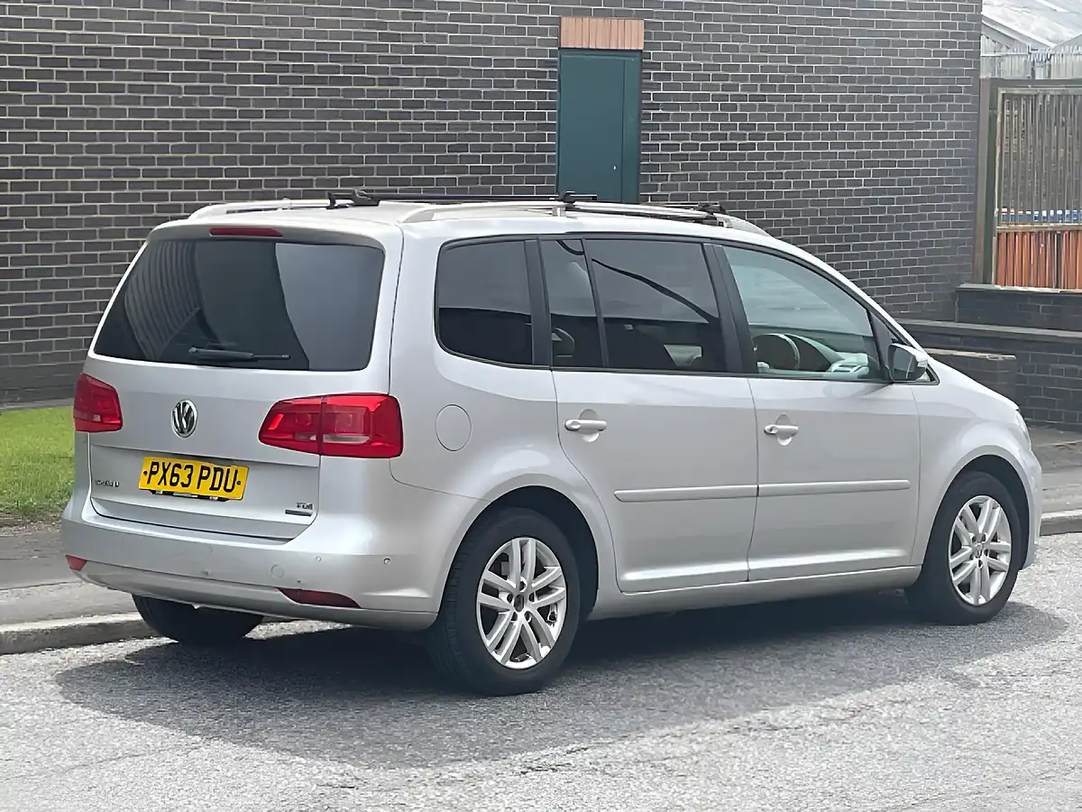 Used 2014 Volkswagen Touran Se Euro 5 Silver - Interior and Exterior details 8