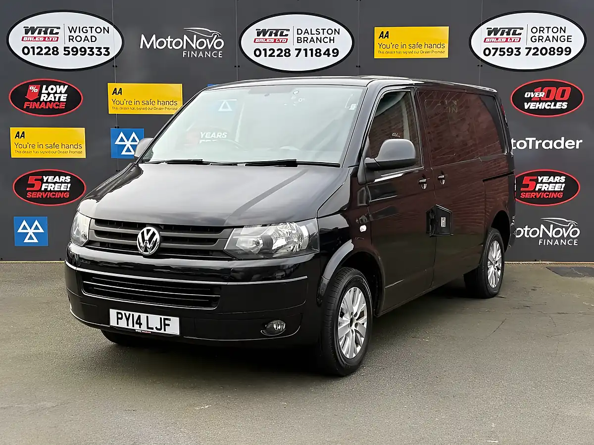 Used 2014 Volkswagen Transporter Highline Black - Front View