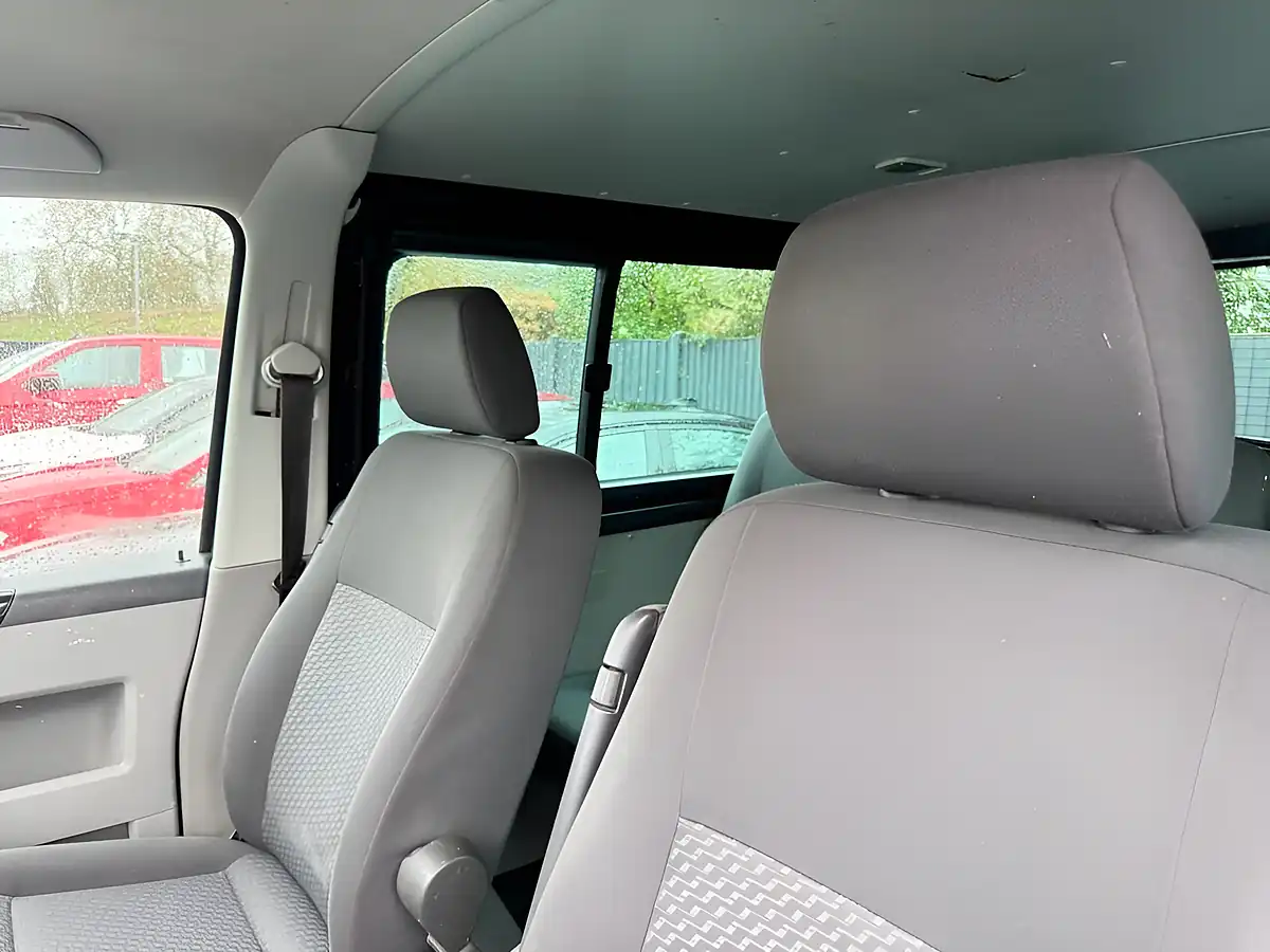 Used 2014 Volkswagen Transporter Highline Black - Interior and Exterior details 13