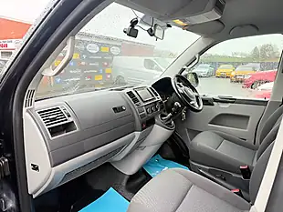 Used 2014 Volkswagen Transporter Highline Black - Interior and Exterior details 16
