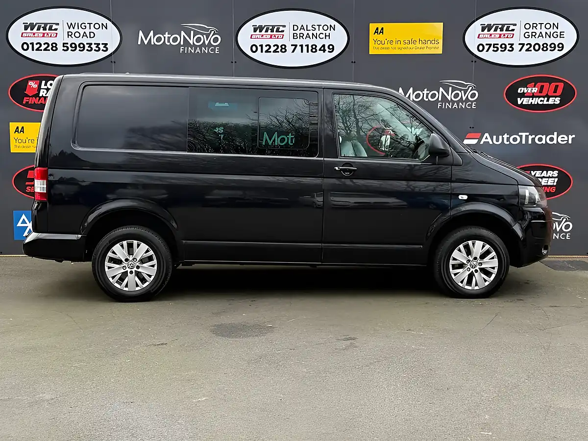 Used 2014 Volkswagen Transporter Highline Black - Interior and Exterior details 5