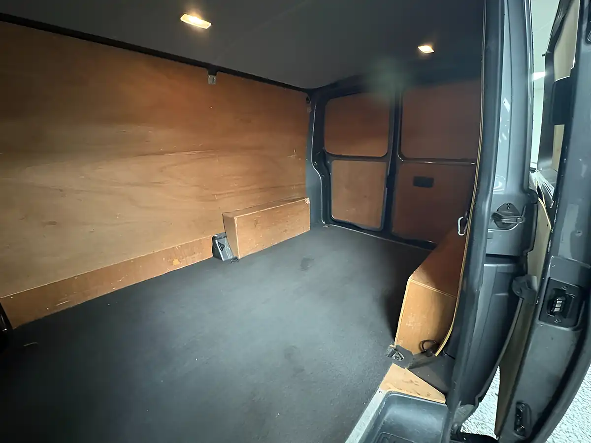 Used 2014 Volkswagen Transporter Highline Grey - Interior and Exterior details 14
