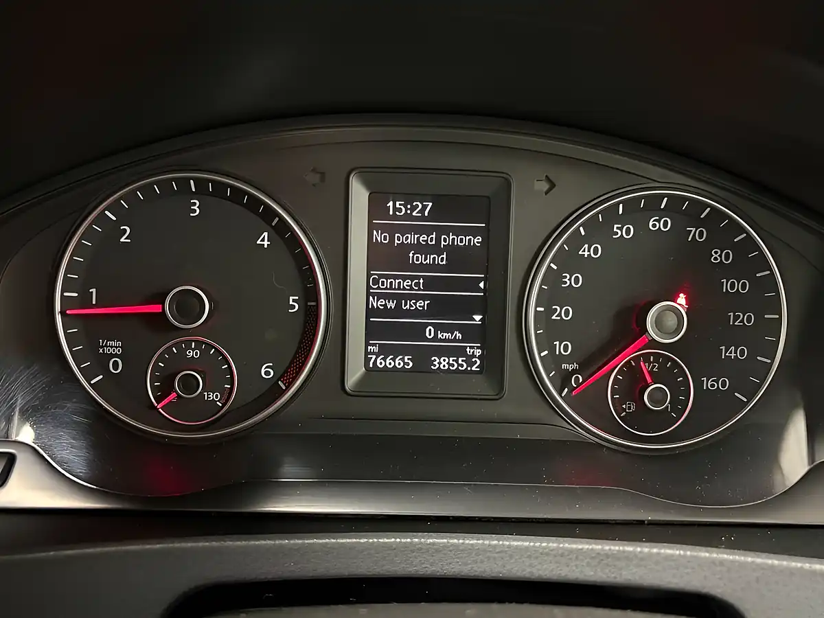 Used 2014 Volkswagen Transporter Highline Grey - Interior and Exterior details 18
