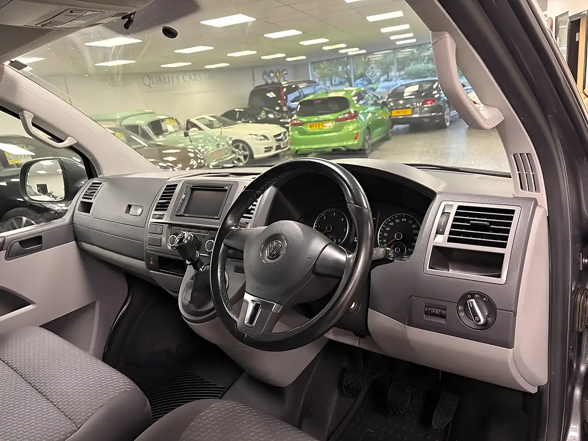 Used 2014 Volkswagen Transporter Highline Grey - Interior and Exterior details 2