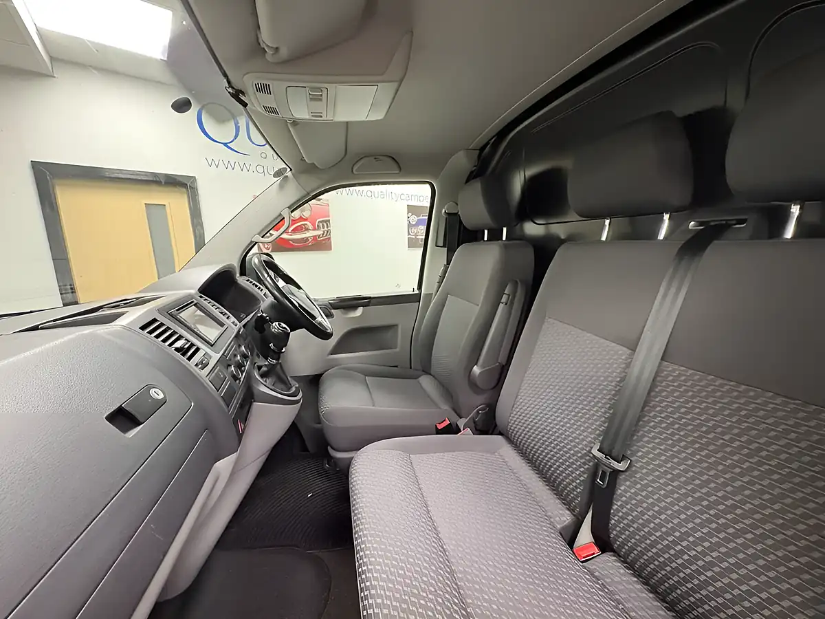 Used 2014 Volkswagen Transporter Highline Grey - Interior and Exterior details 3
