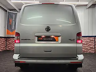 Used 2014 Volkswagen Transporter Highline Kombi Reflex Silver - Interior and Exterior details 16