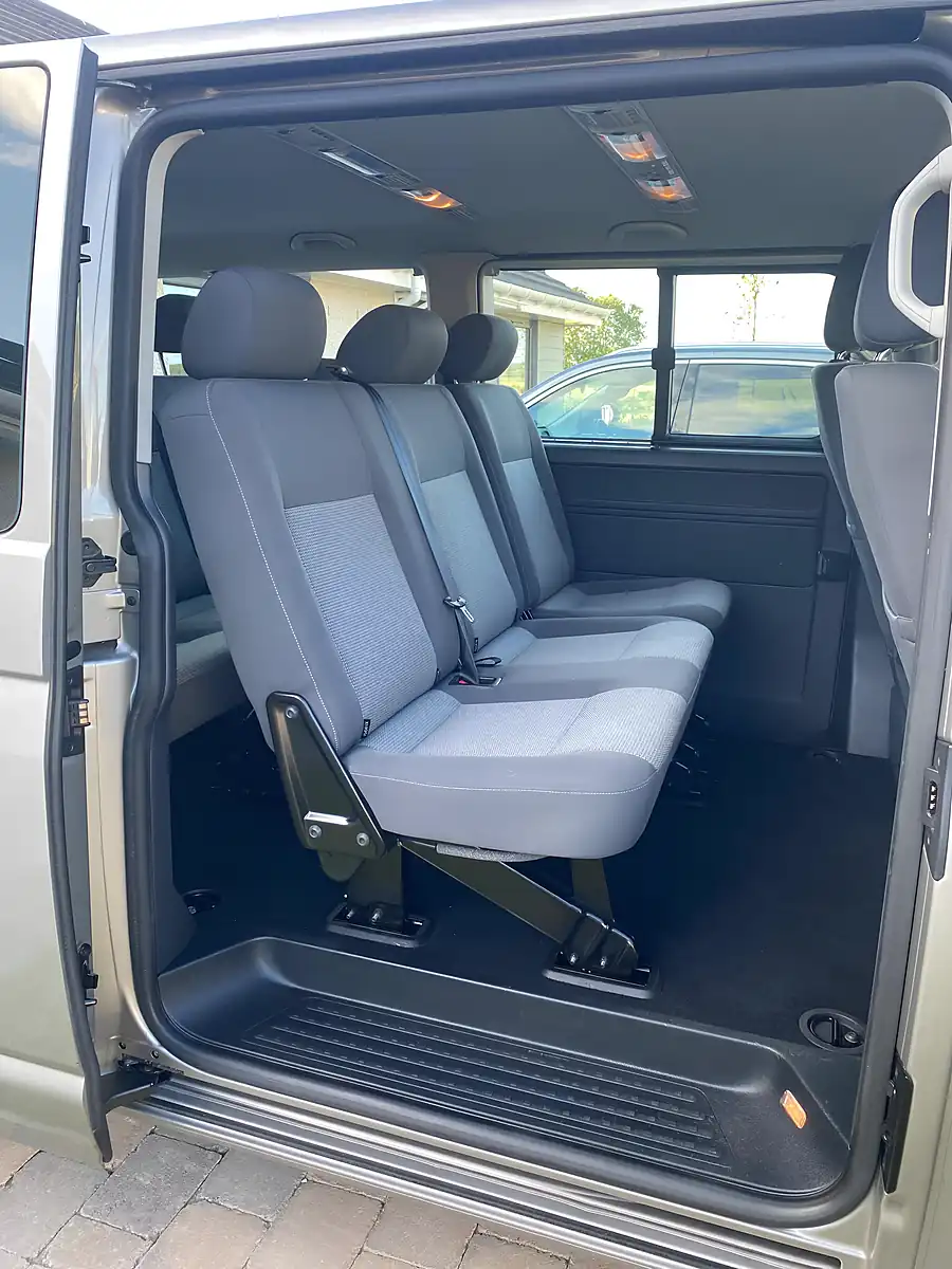 Used 2014 Volkswagen Transporter Shuttle Se L3 H1 Beige - Interior and Exterior details 10