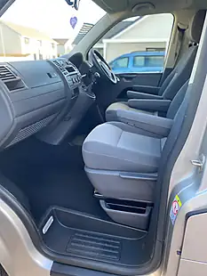 Used 2014 Volkswagen Transporter Shuttle Se L3 H1 Beige - Interior and Exterior details 11