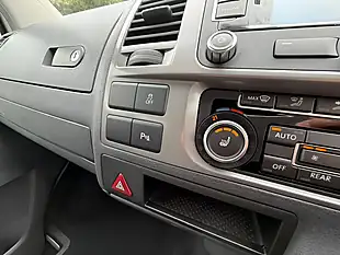 Used 2014 Volkswagen Transporter Shuttle Se Silver - Interior and Exterior details 13