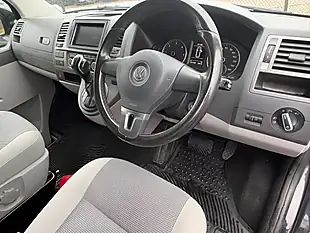 Used 2014 Volkswagen Transporter Shuttle T32 Se Black - Interior and Exterior details 19