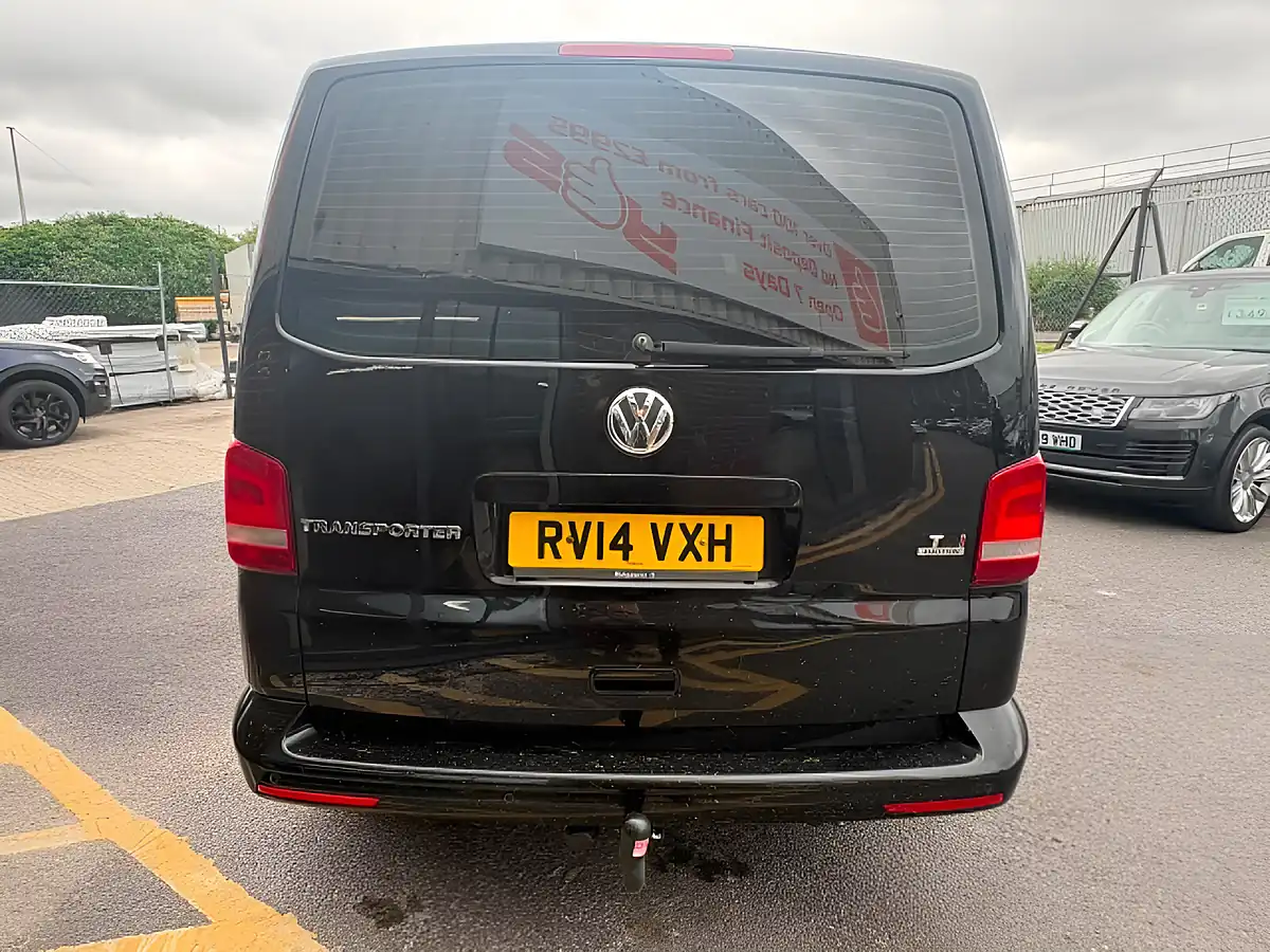 Used 2014 Volkswagen Transporter Shuttle T32 Se Black - Interior and Exterior details 5