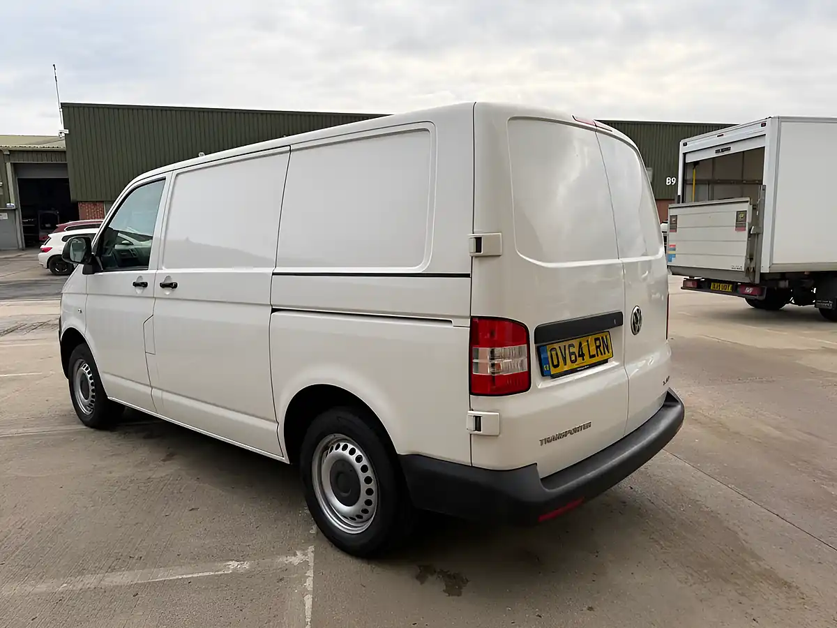 Used 2014 Volkswagen Transporter Startline White - Interior and Exterior details 3