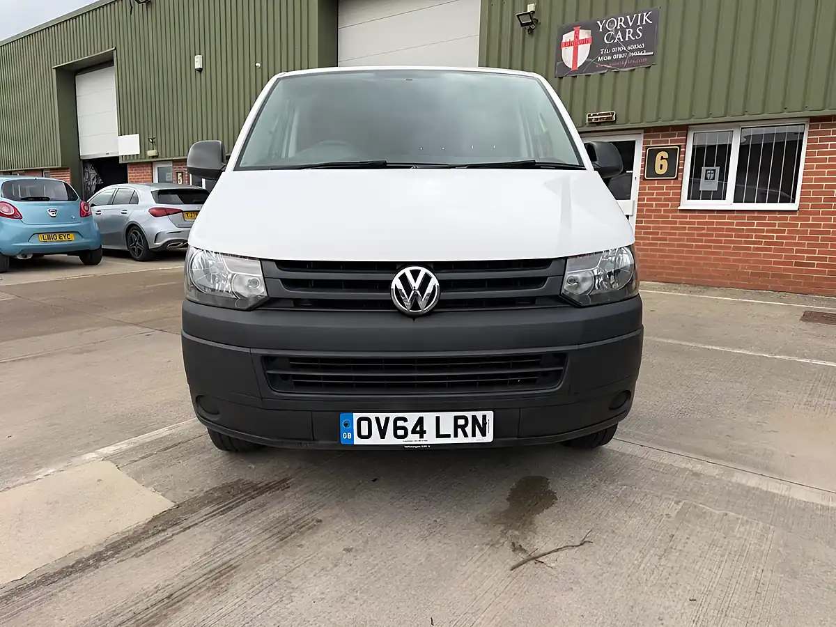 Used 2014 Volkswagen Transporter Startline White - Interior and Exterior details 5