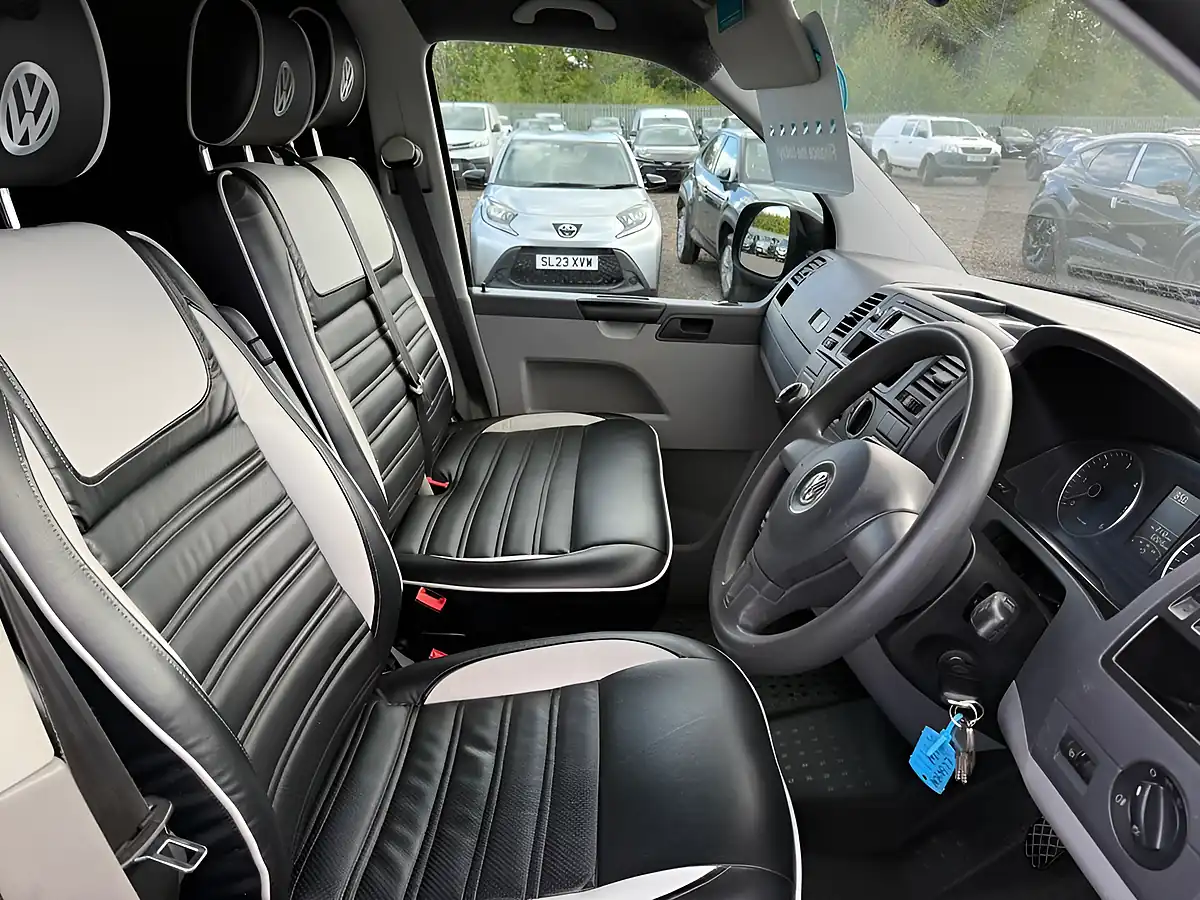 Used 2014 Volkswagen Transporter T30 Campervan Black - Interior and Exterior details 9