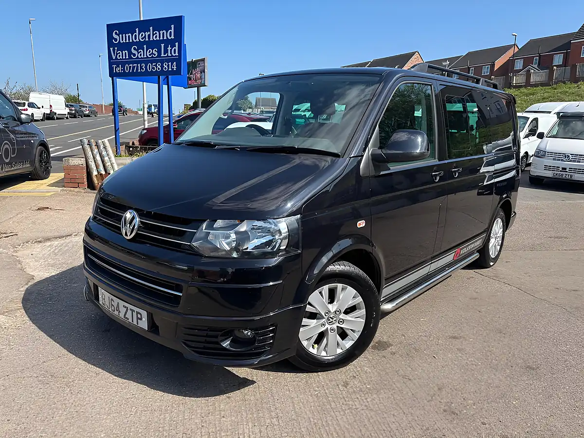 Used 2014 Volkswagen Transporter T30 Highline Kombi L1 H1 Black - Front View