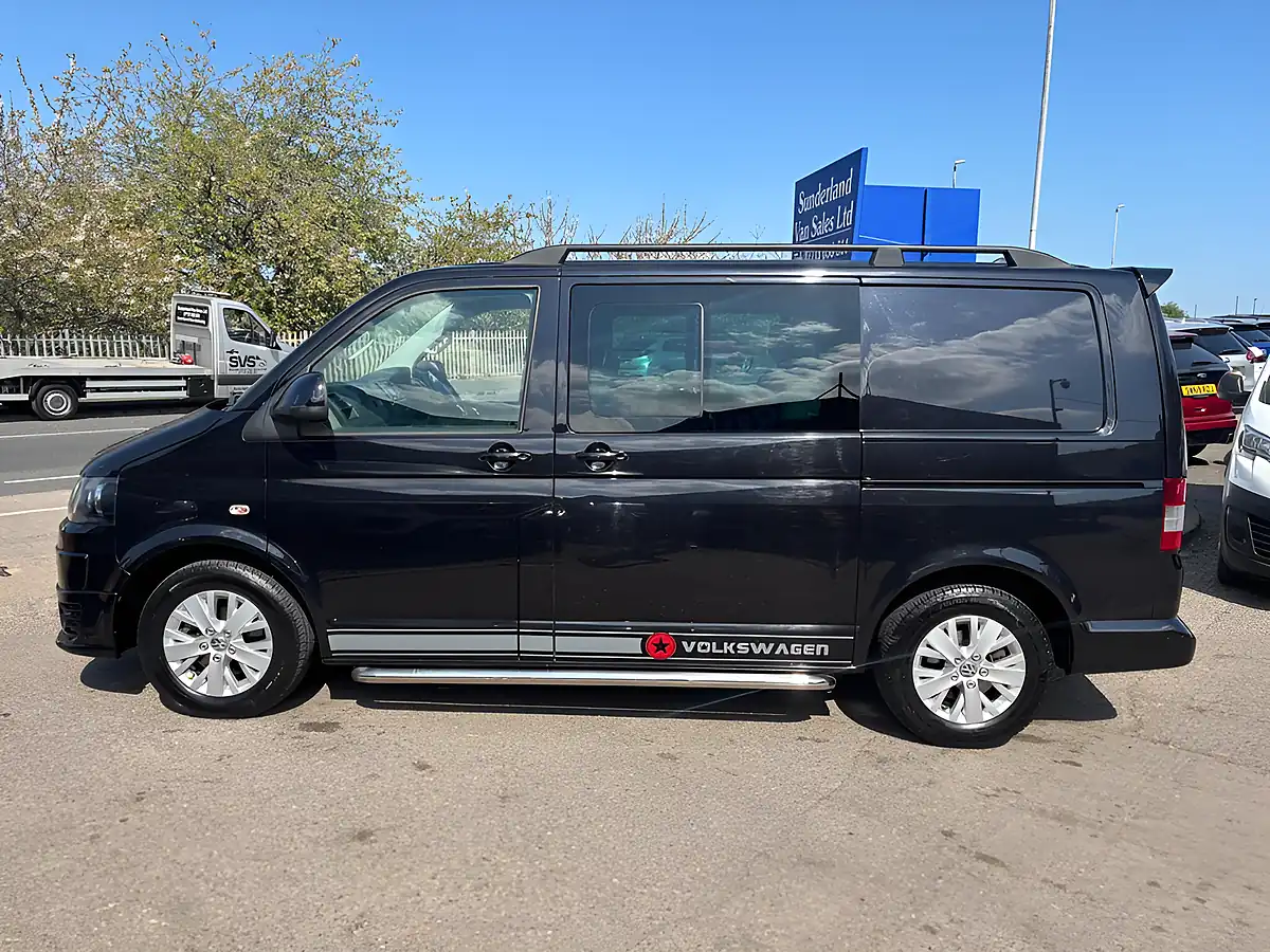Used 2014 Volkswagen Transporter T30 Highline Kombi L1 H1 Black - Interior and Exterior details 5