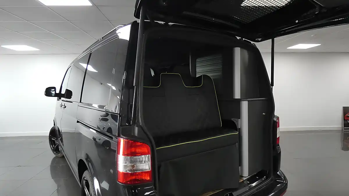 Used 2014 Volkswagen Transporter Trendline Black - Interior and Exterior details 4