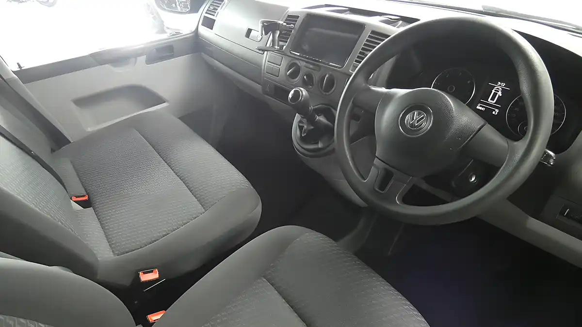 Used 2014 Volkswagen Transporter Trendline Black - Interior and Exterior details 5