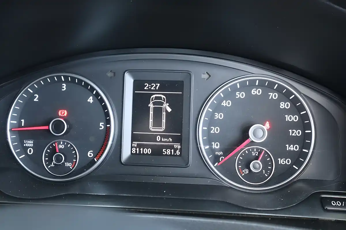 Used 2014 Volkswagen Transporter Trendline White - Interior and Exterior details 18